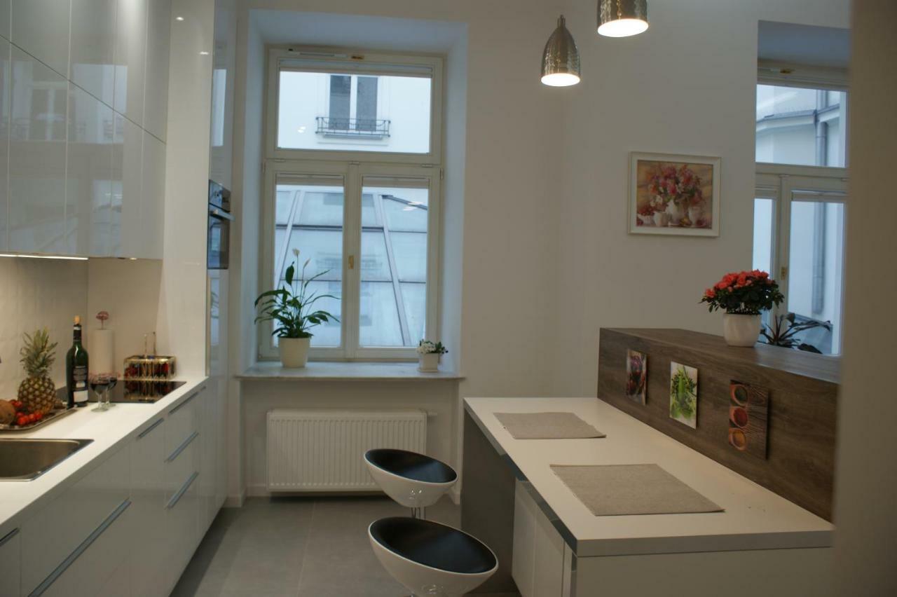 Lovely Apartment- Poznanska 16 Varşovia Exterior foto